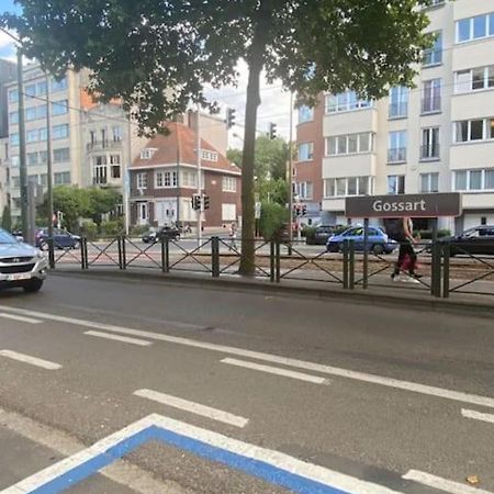 1 Chambre Avec Parking Au Coeur De Bruxelles 2D Luaran gambar