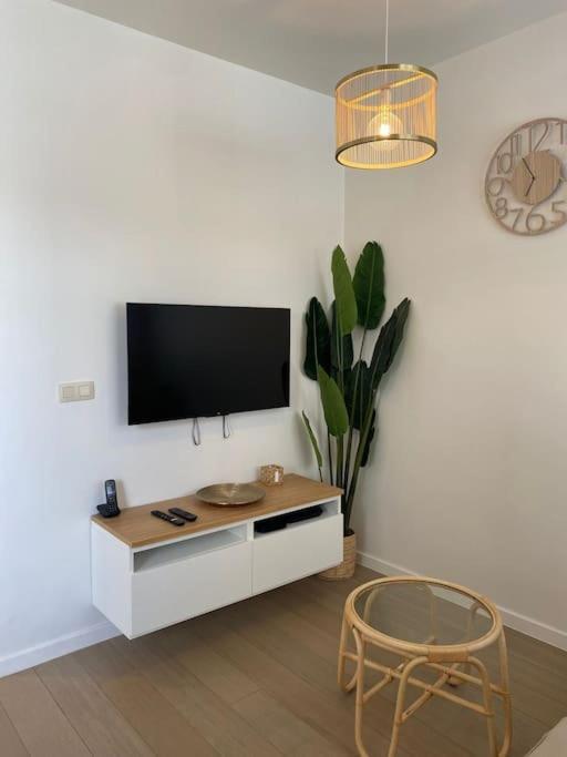 1 Chambre Avec Parking Au Coeur De Bruxelles 2D Luaran gambar