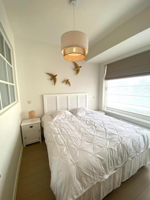 1 Chambre Avec Parking Au Coeur De Bruxelles 2D Luaran gambar